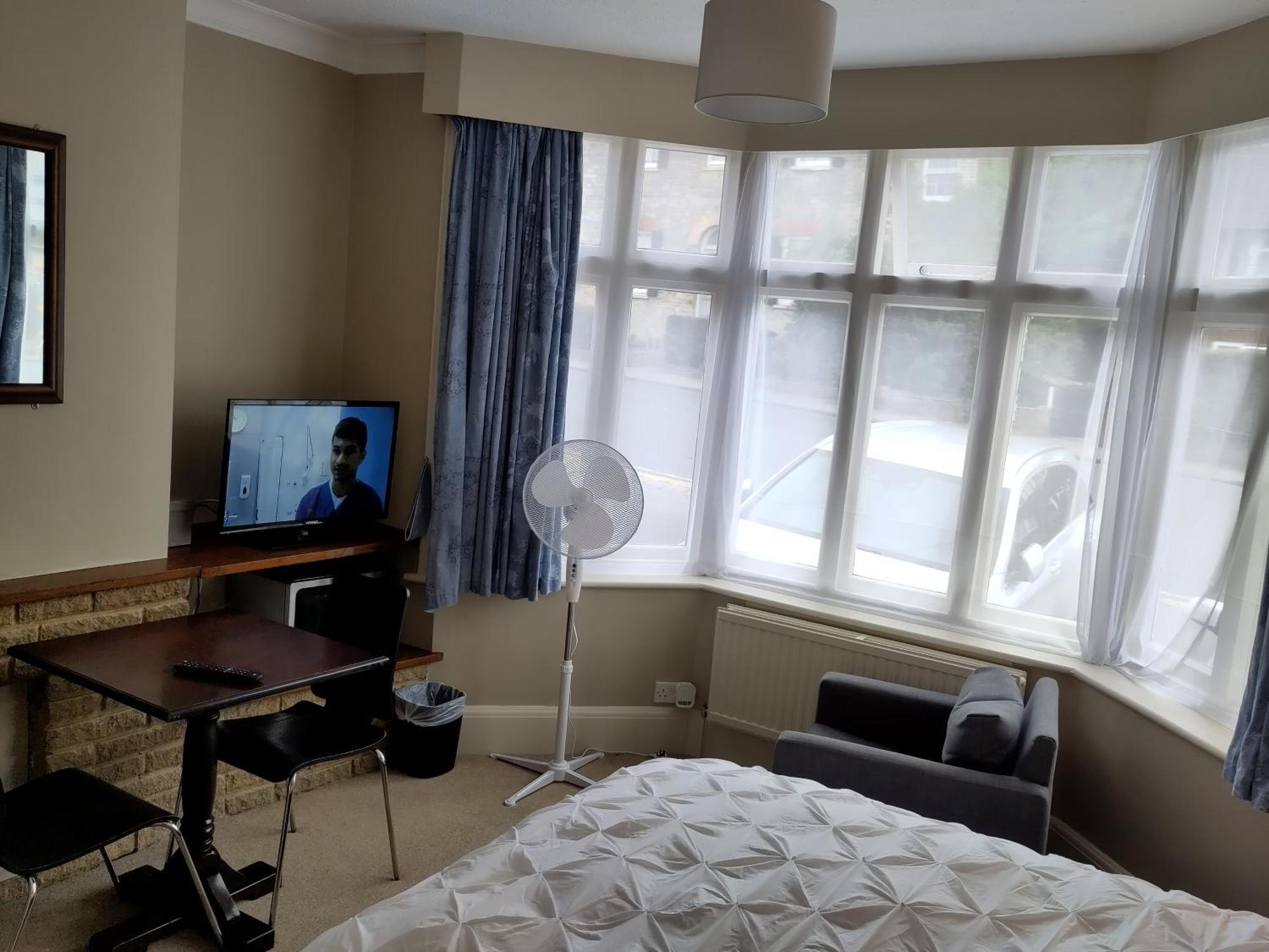 Amherst Guesthouse Ρίντινγκ Εξωτερικό φωτογραφία