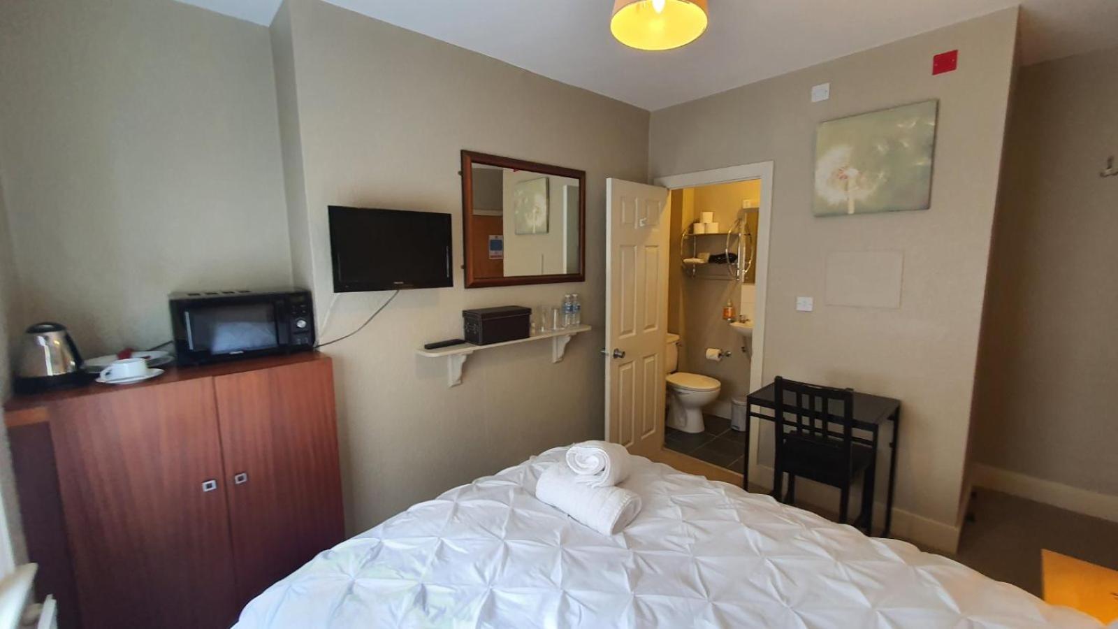 Amherst Guesthouse Ρίντινγκ Εξωτερικό φωτογραφία