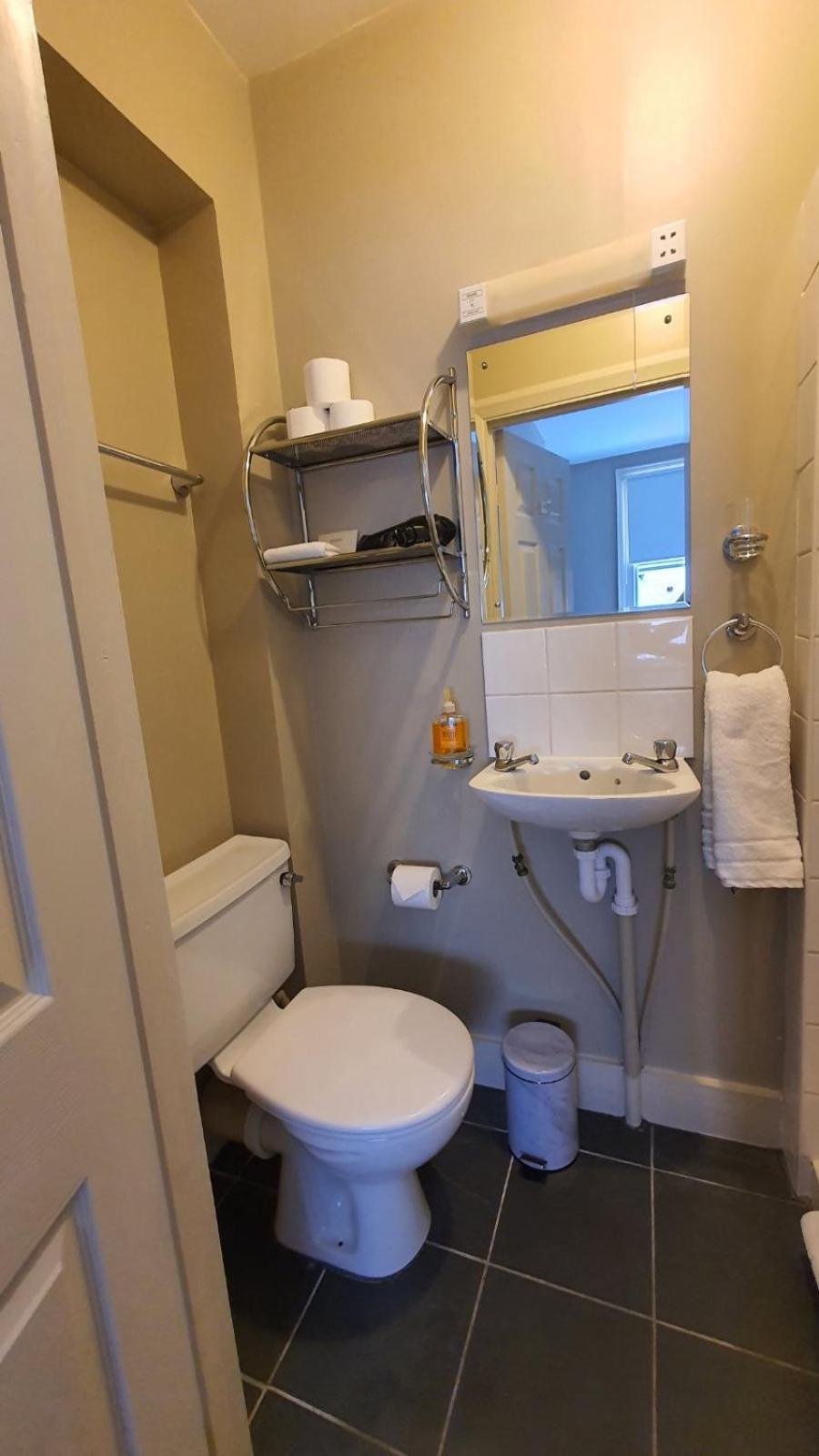 Amherst Guesthouse Ρίντινγκ Εξωτερικό φωτογραφία