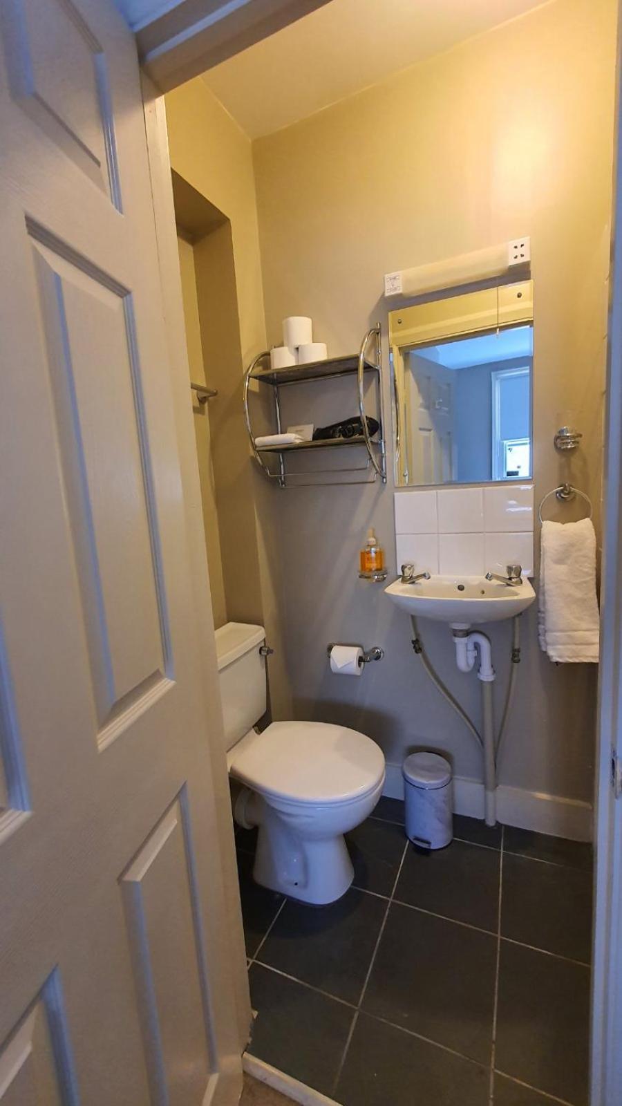 Amherst Guesthouse Ρίντινγκ Εξωτερικό φωτογραφία