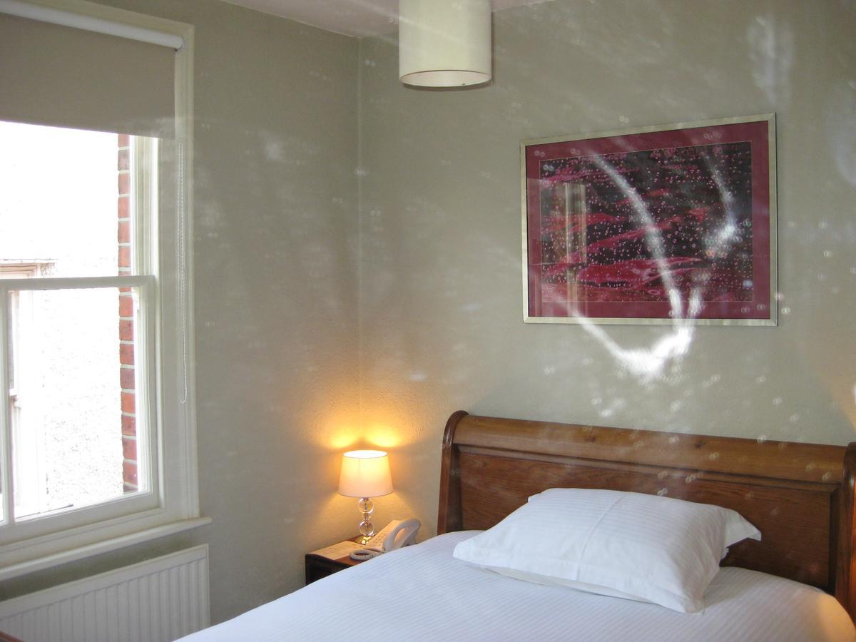Amherst Guesthouse Ρίντινγκ Εξωτερικό φωτογραφία