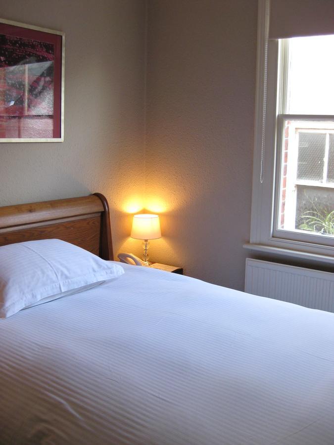 Amherst Guesthouse Ρίντινγκ Εξωτερικό φωτογραφία